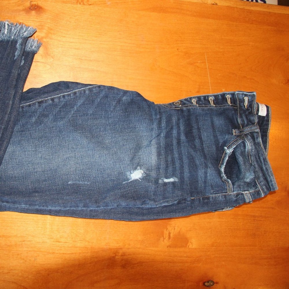 KanCan Distressed Crop